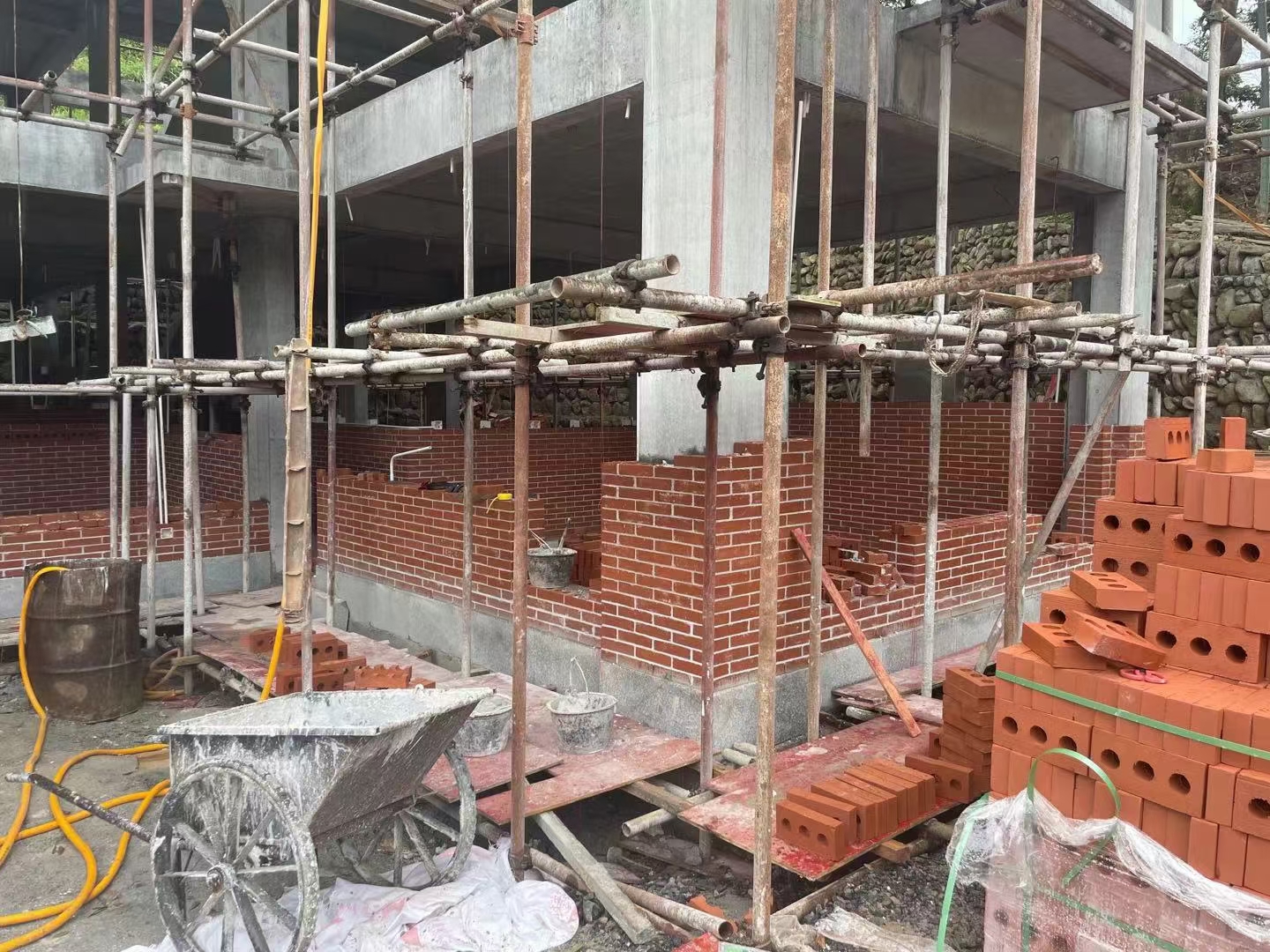 益陽市湘陶建筑材料有限公司,益陽實心燒結磚銷售,古建磚瓦銷售,文化磚哪里好